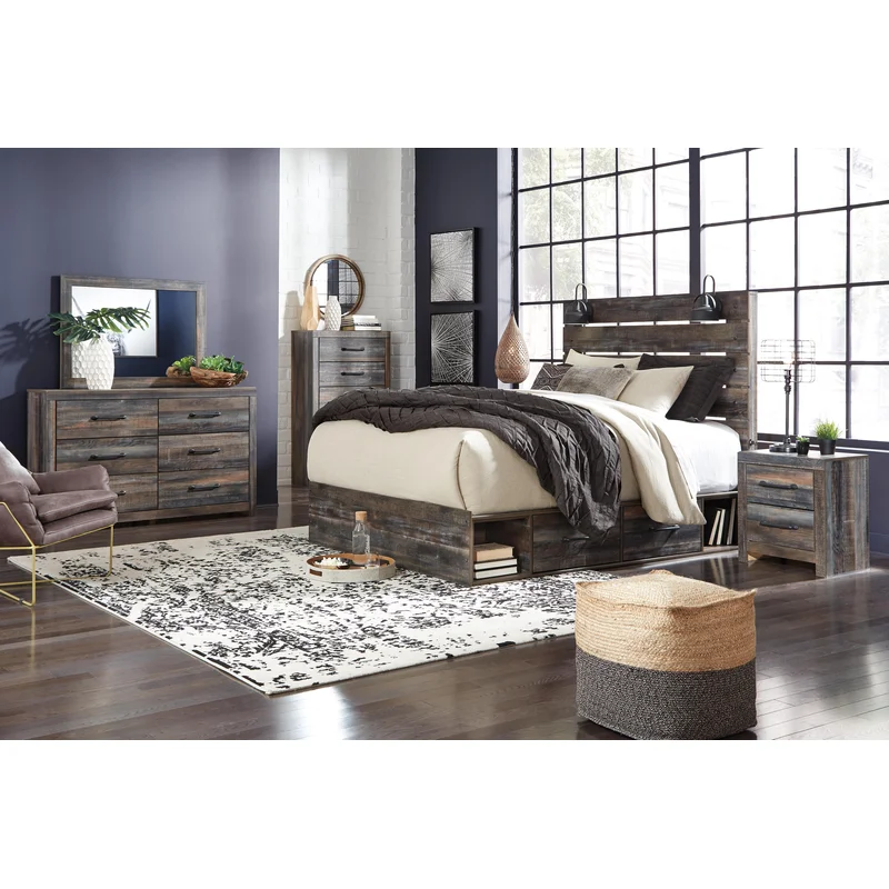 Drystan Queen Panel Bed with Mirrored Dresser and Nightstand