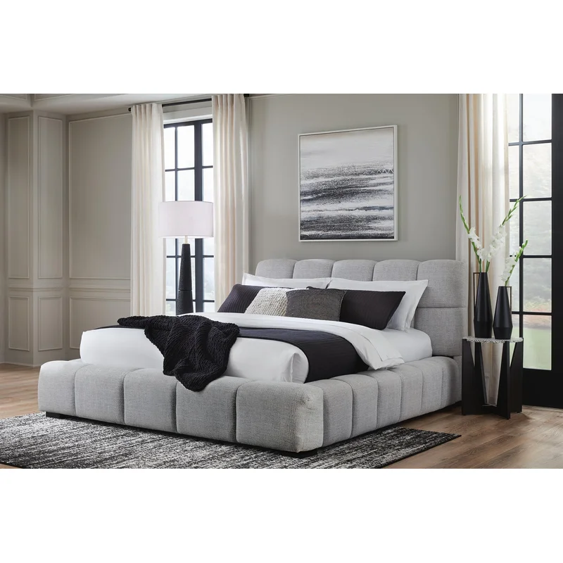 Grendusk Upholstered Bed