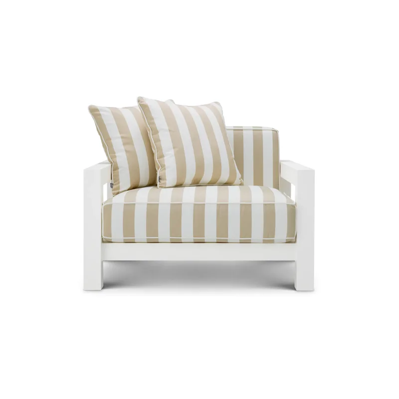 Sunbrella Outdoor Lounge Chair | Eichholtz Cap-Antibes