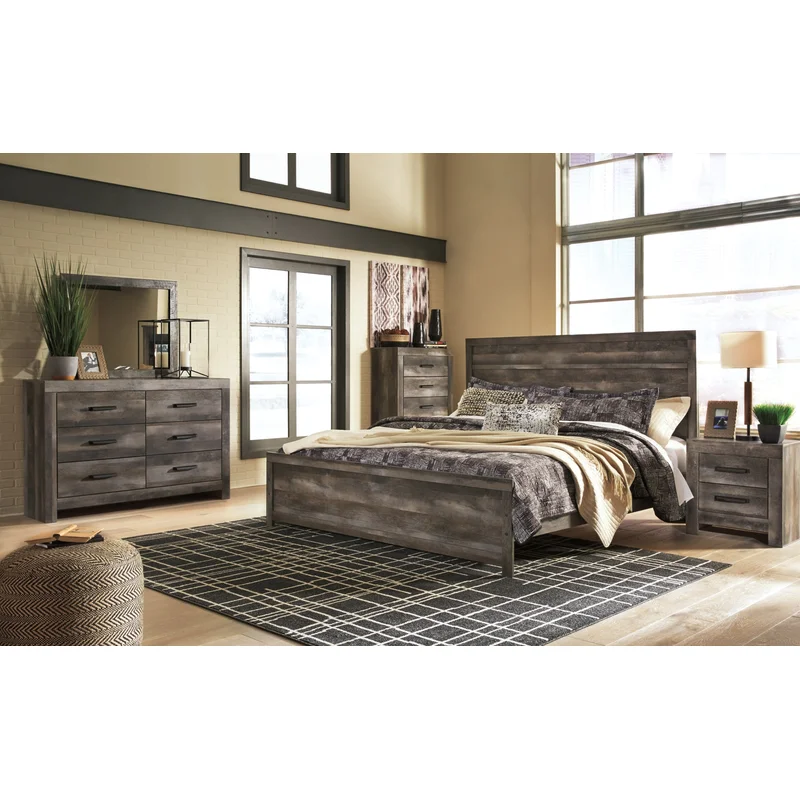 Wynnlow King Panel Bed with Mirrored Dresser and Chest