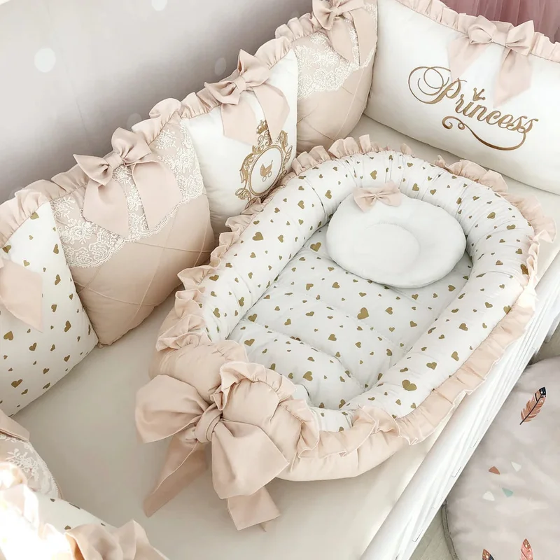Baby nest "Golden hearts" in cream.color