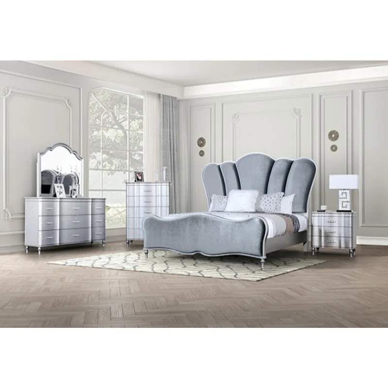 Melodi Parc Queen Glam Bedroom Set w/ Turned Feet - Silver