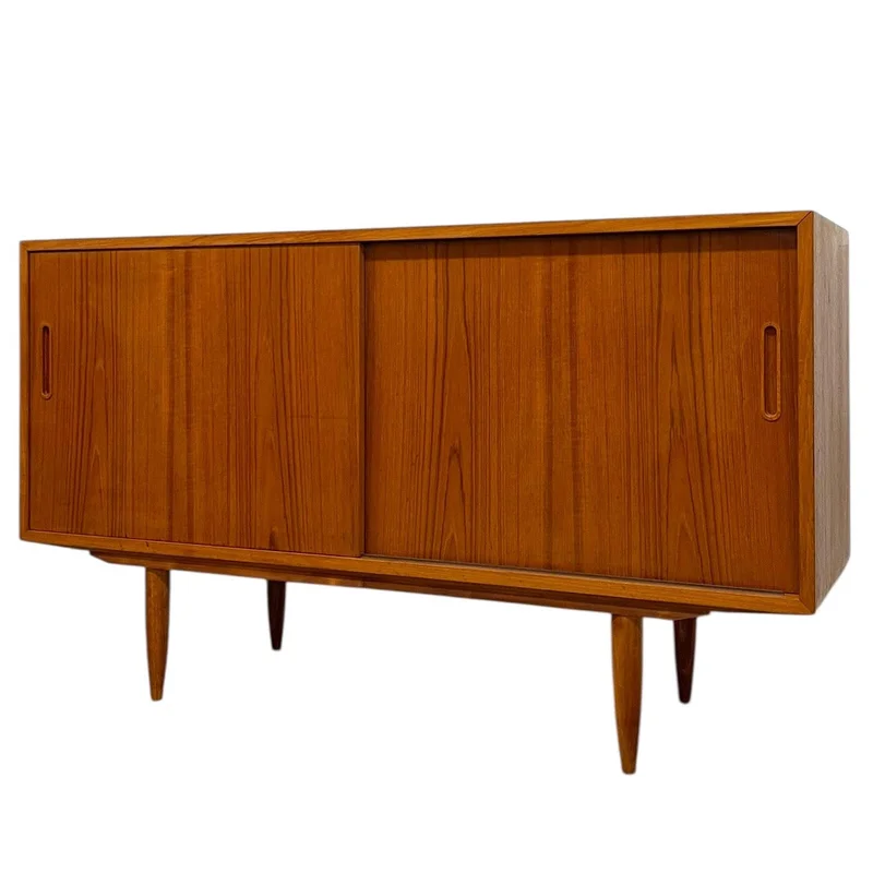 Vintage Danish Mid-Century Modern Teak Sliding Door Credenza / Sideboardwith Drawer